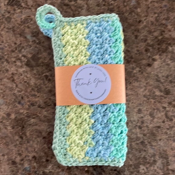 2 Hand Crafted Crocheted Washcloths Dishcloths with Hanging Loop - 100% Cotton - Picture 4 of 6